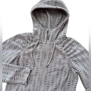 The North Face Women’s Gray Zip Up Light Jacket Size Small Hooded‎ Logo Designed
